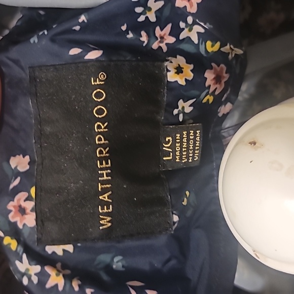 Women's Fitted Weatherproof Lightweight Rain Jacket Floral Hooded Raincoat⁰ - Picture 6 of 6